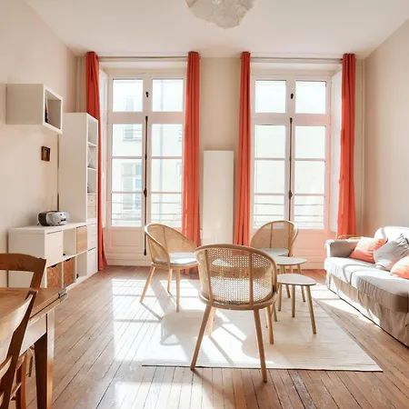 Au Coeur Du Quartier Graslin, Pour 3 Apartamento